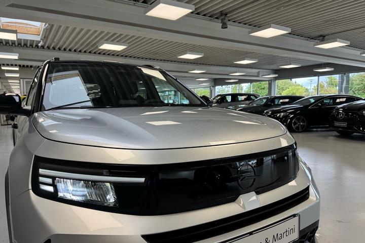 Sølv Opel Frontera fra 2025