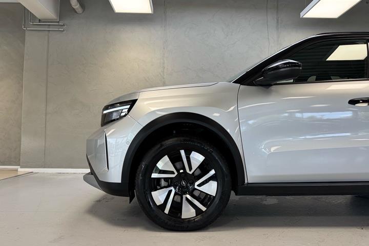 Sølv Opel Frontera fra 2025