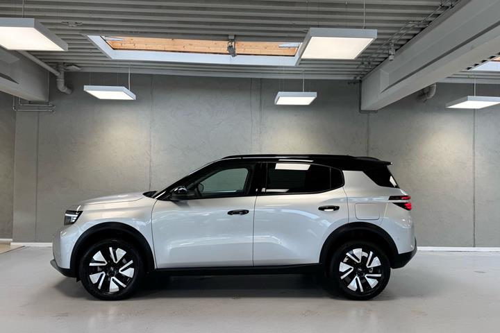 Sølv Opel Frontera fra 2025