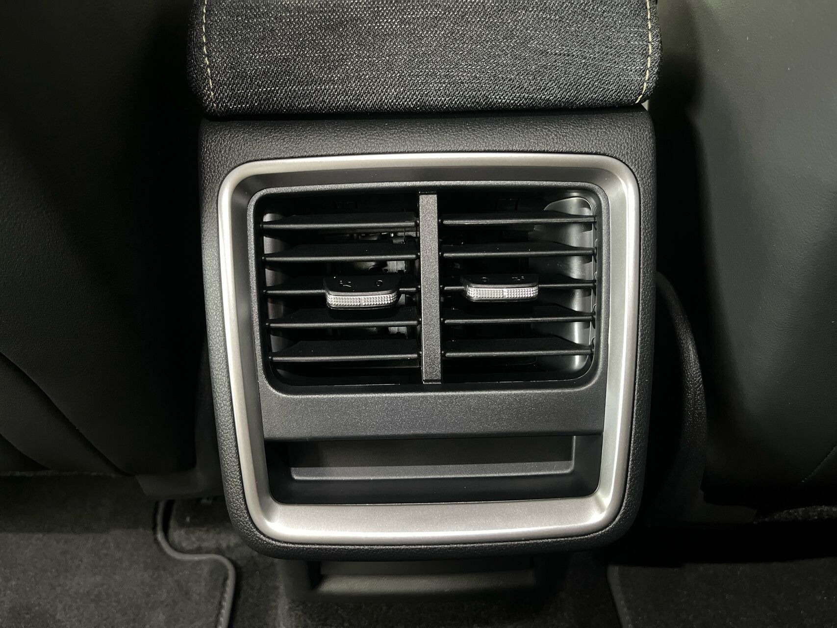 Grå Skoda Elroq fra 2026