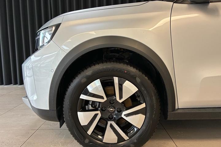 Sølv Opel Frontera fra 2025
