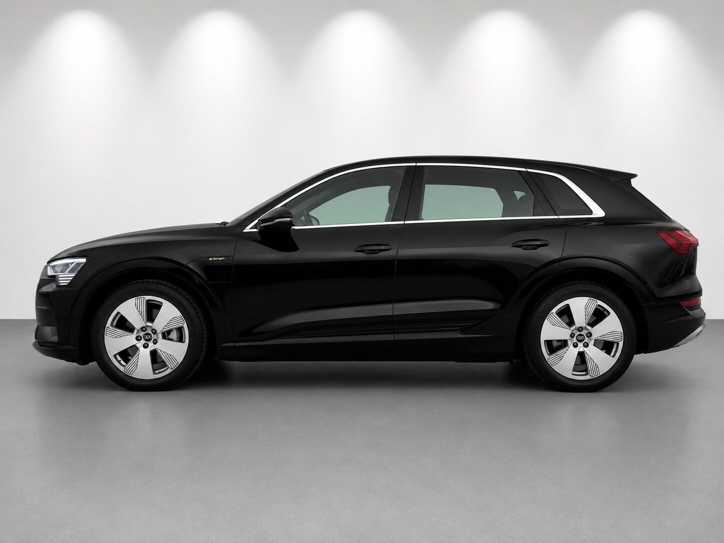 Sort Audi e-tron fra 2021