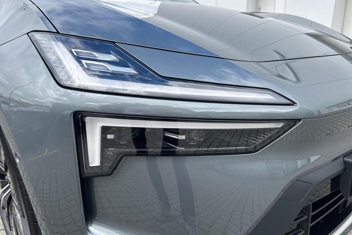 undefined Polestar 4 fra 2026