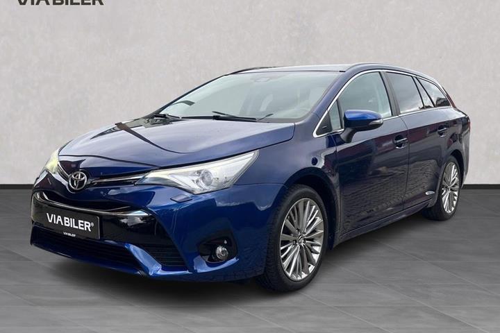 Blå Toyota Avensis fra 2016 set udefra