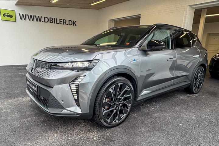 Grå Renault Scénic fra 2024