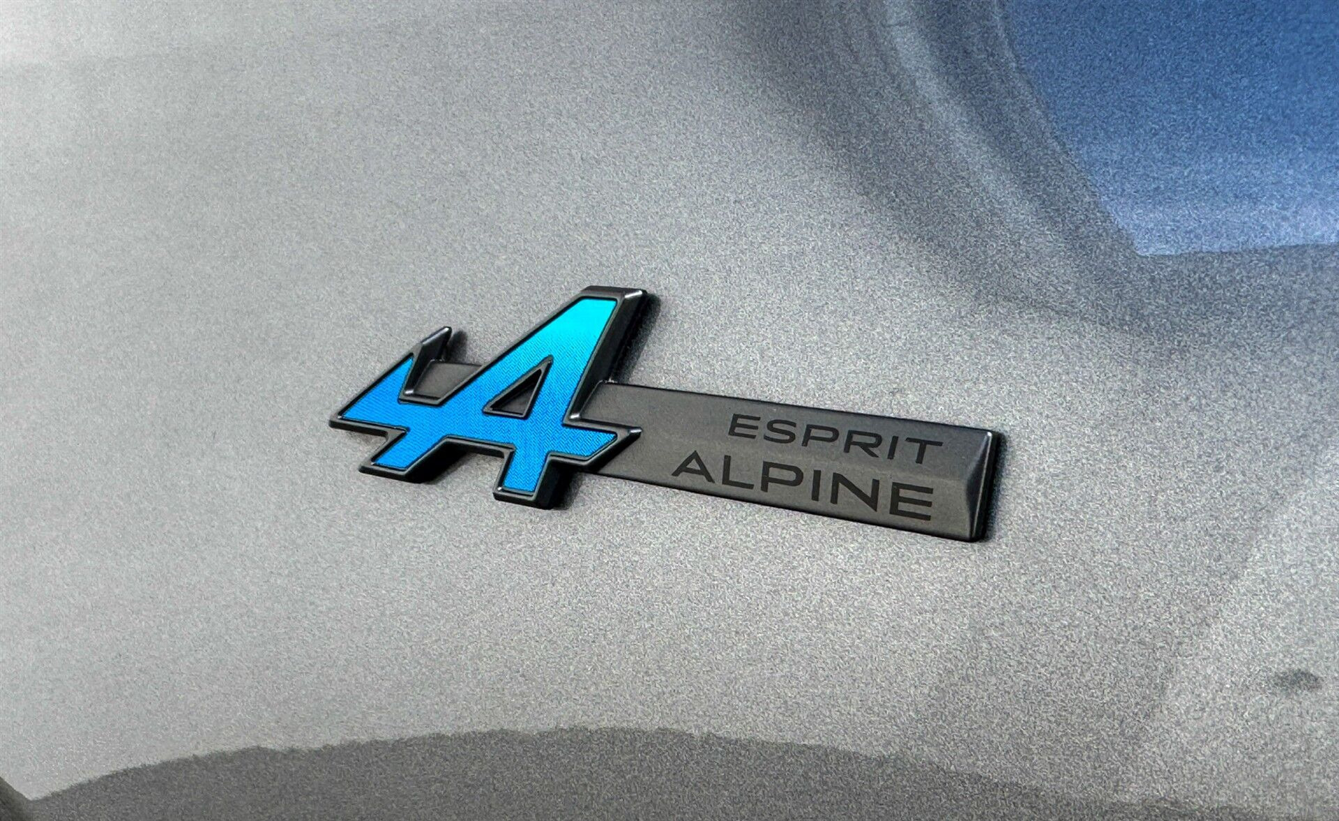 Grå Renault Scénic fra 2024