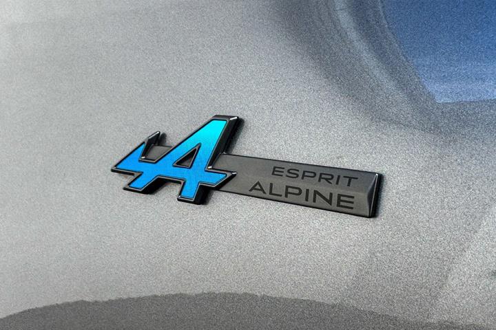 Grå Renault Scénic fra 2024