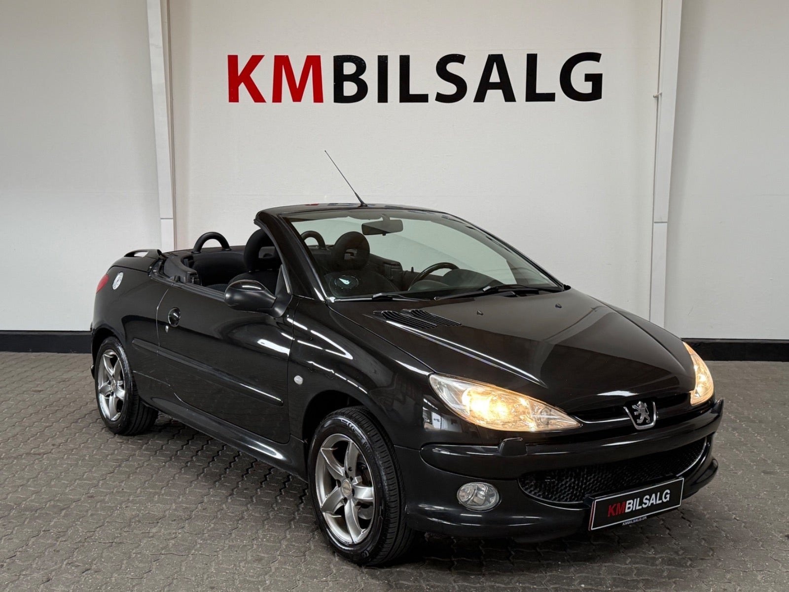 Sort Peugeot 206 fra 2003