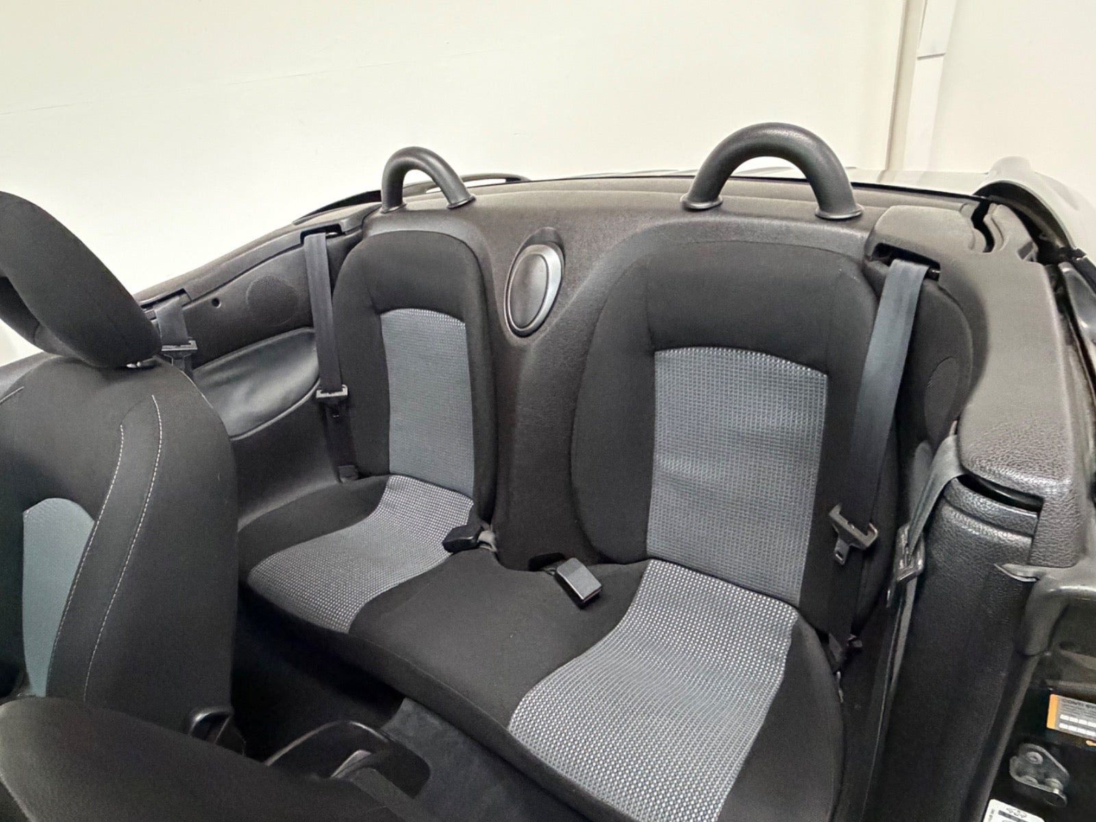 Sort Peugeot 206 fra 2003