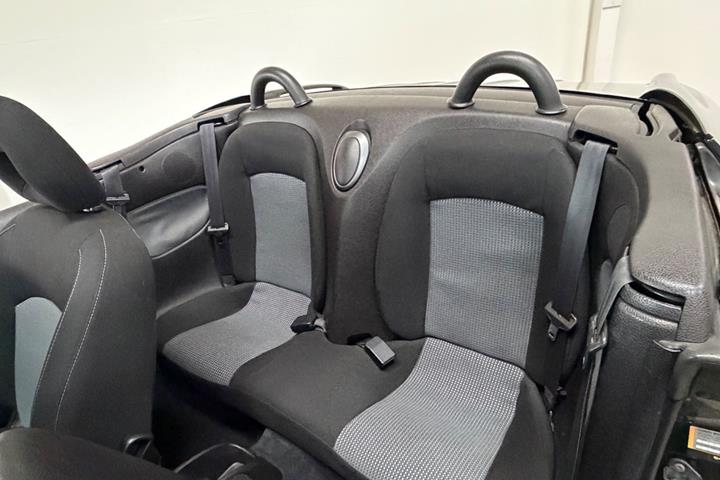 Sort Peugeot 206 fra 2003