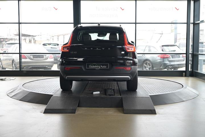 Sort Volvo XC40 fra 2021