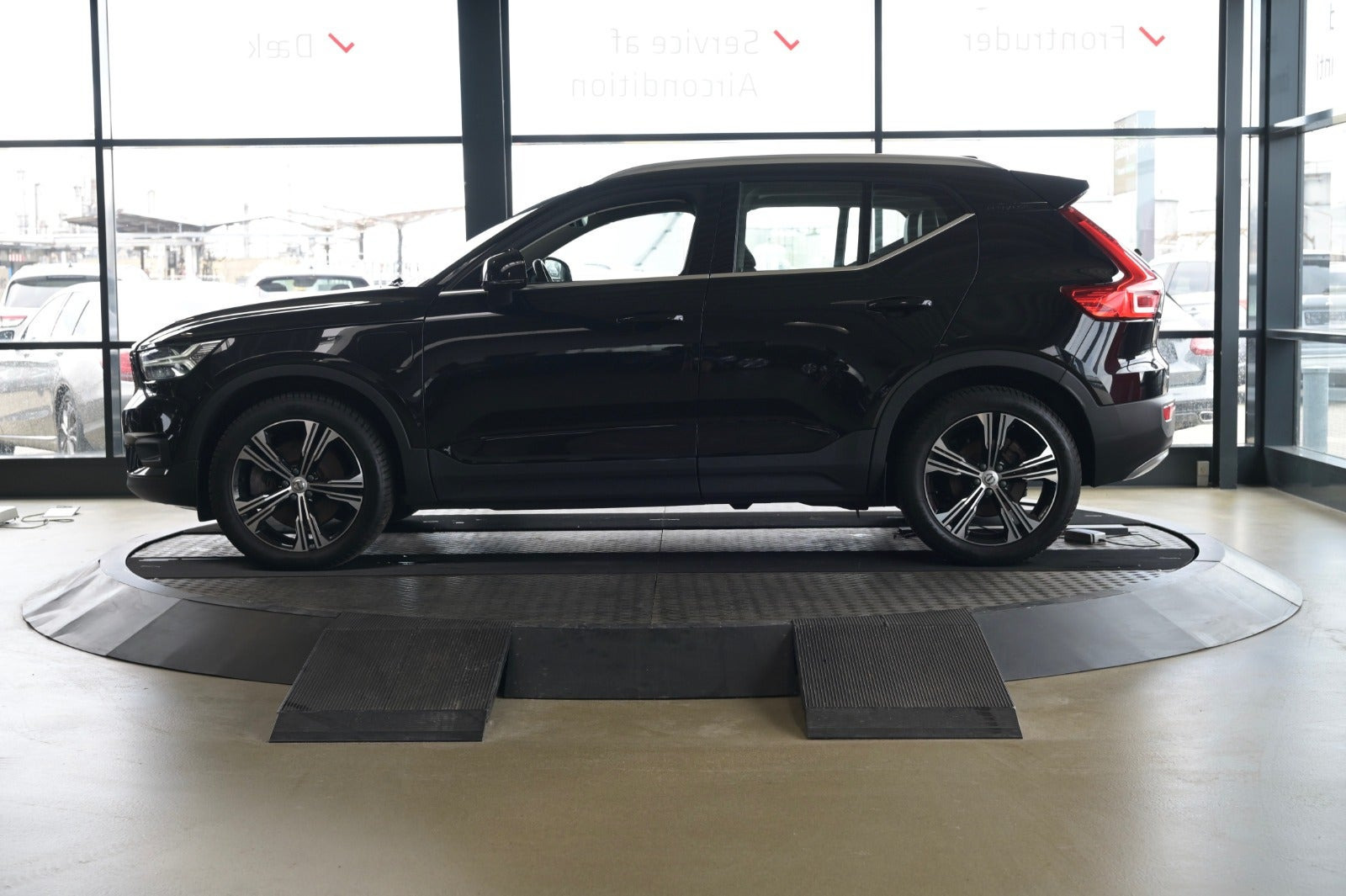Sort Volvo XC40 fra 2021