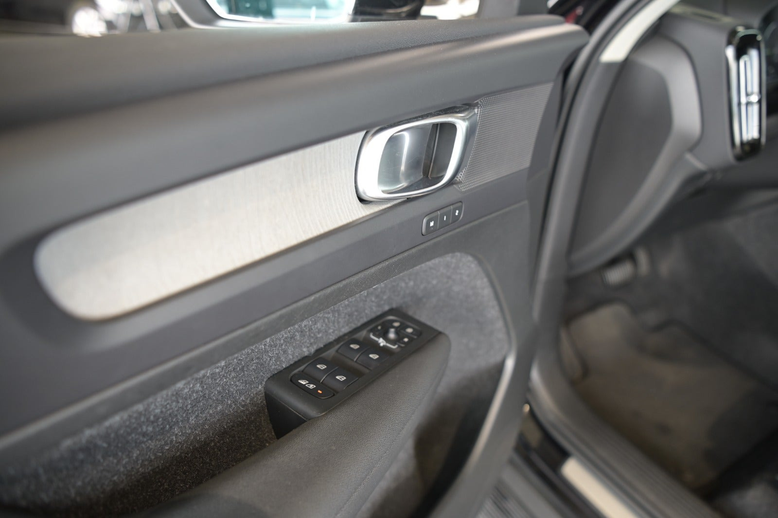 Sort Volvo XC40 fra 2021