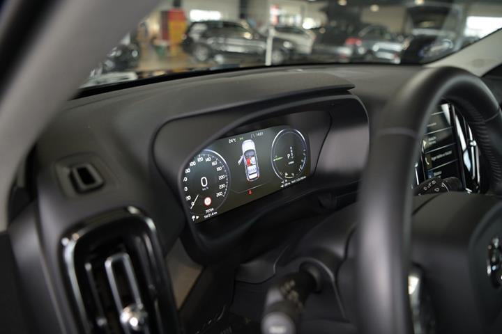 Sort Volvo XC40 fra 2021