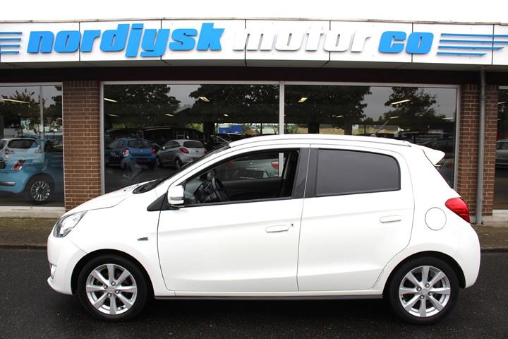 Hvid Mitsubishi Space Star fra 2015
