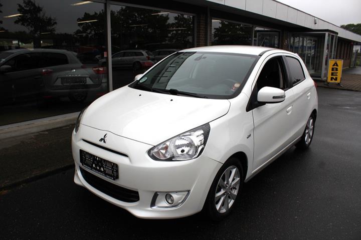 Hvid Mitsubishi Space Star fra 2015