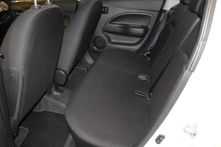 Hvid Mitsubishi Space Star fra 2015