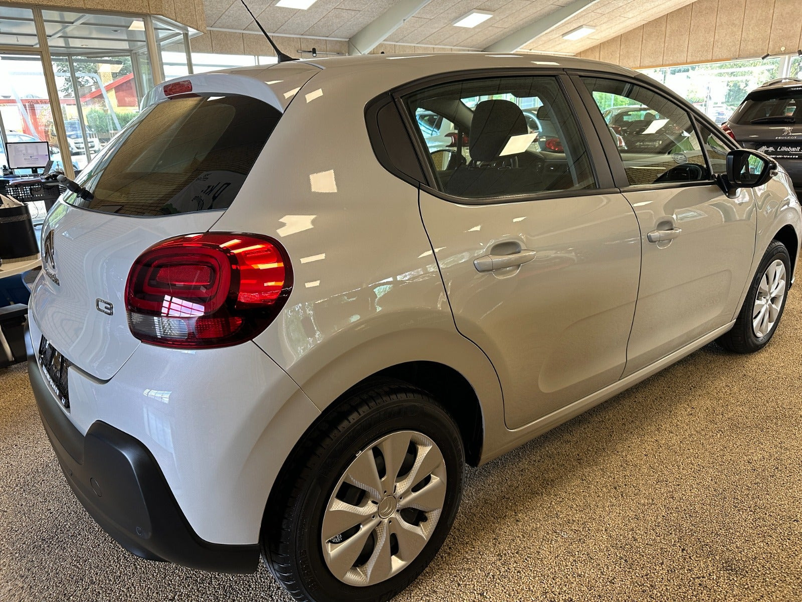 Grå Citroën C3 fra 2018