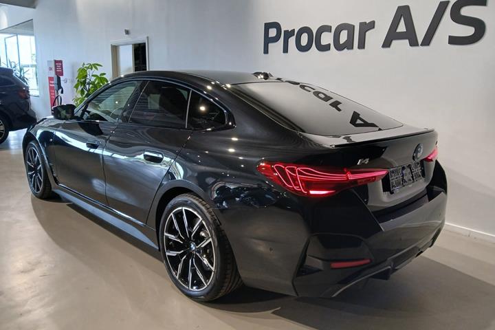 Sort BMW i4 fra 2025