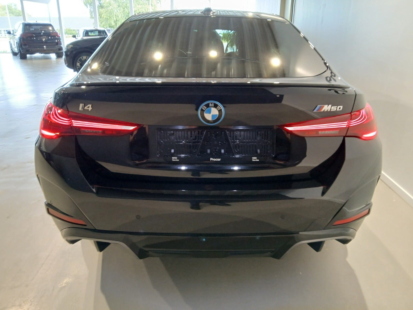 Sort BMW i4 fra 2025