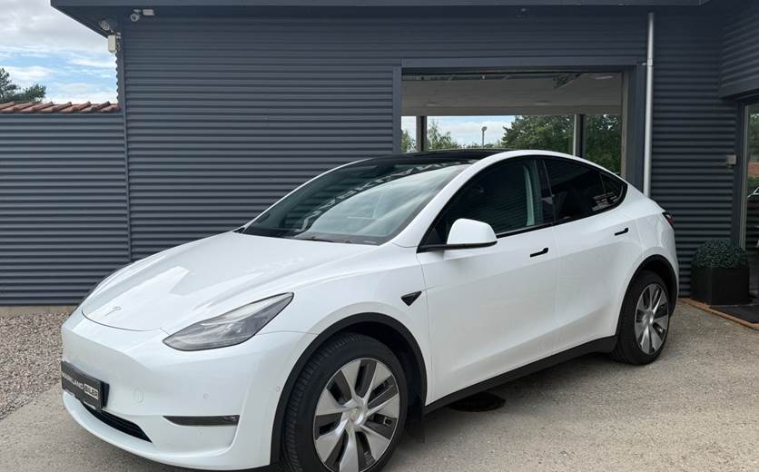 Tesla Model Y Long Range AWD