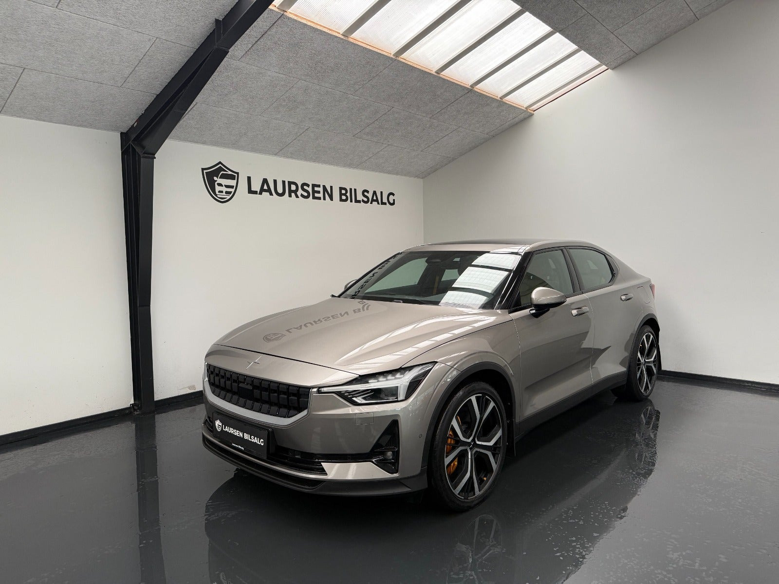 Orange Polestar 2 fra 2020