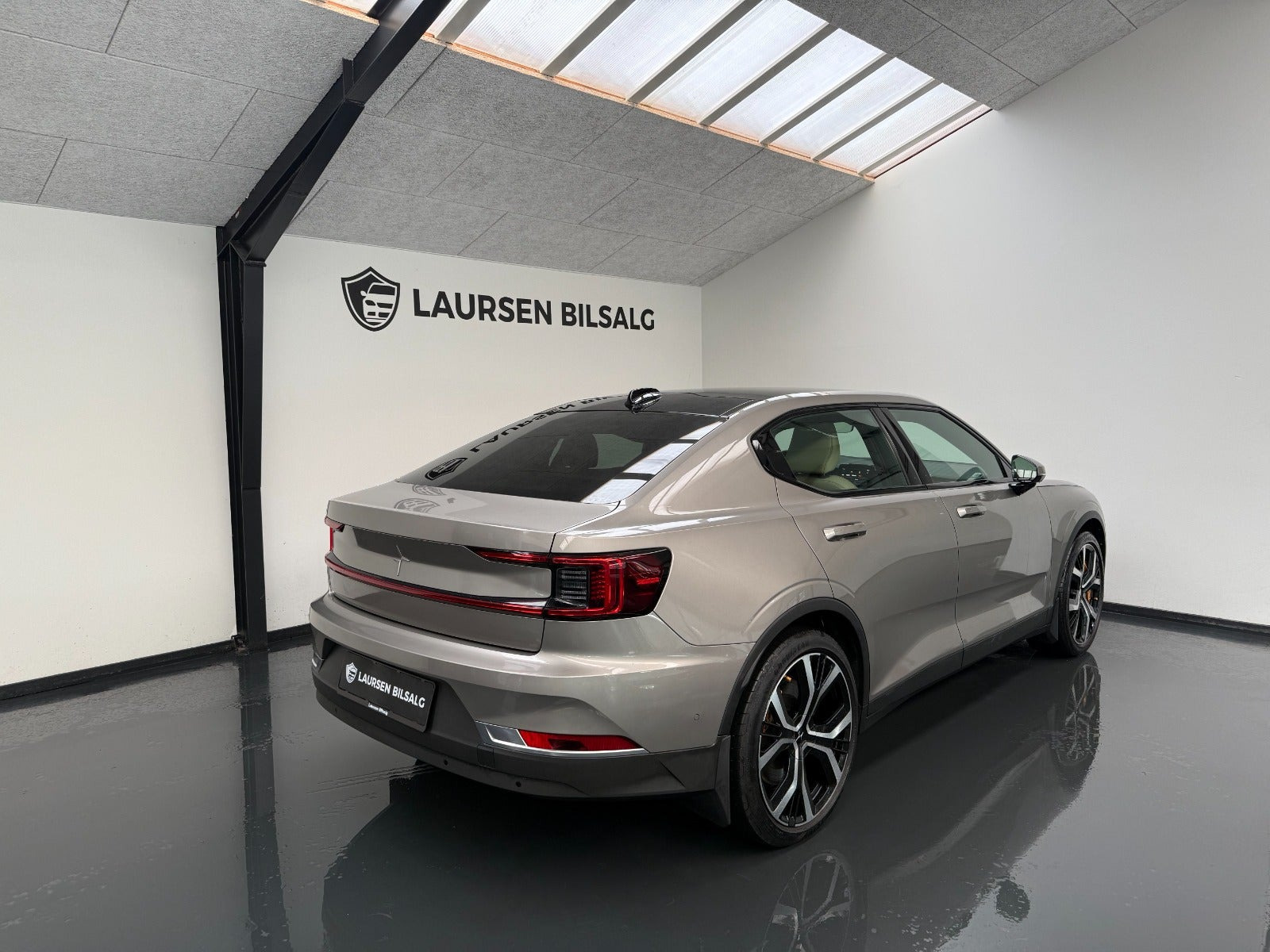 Orange Polestar 2 fra 2020