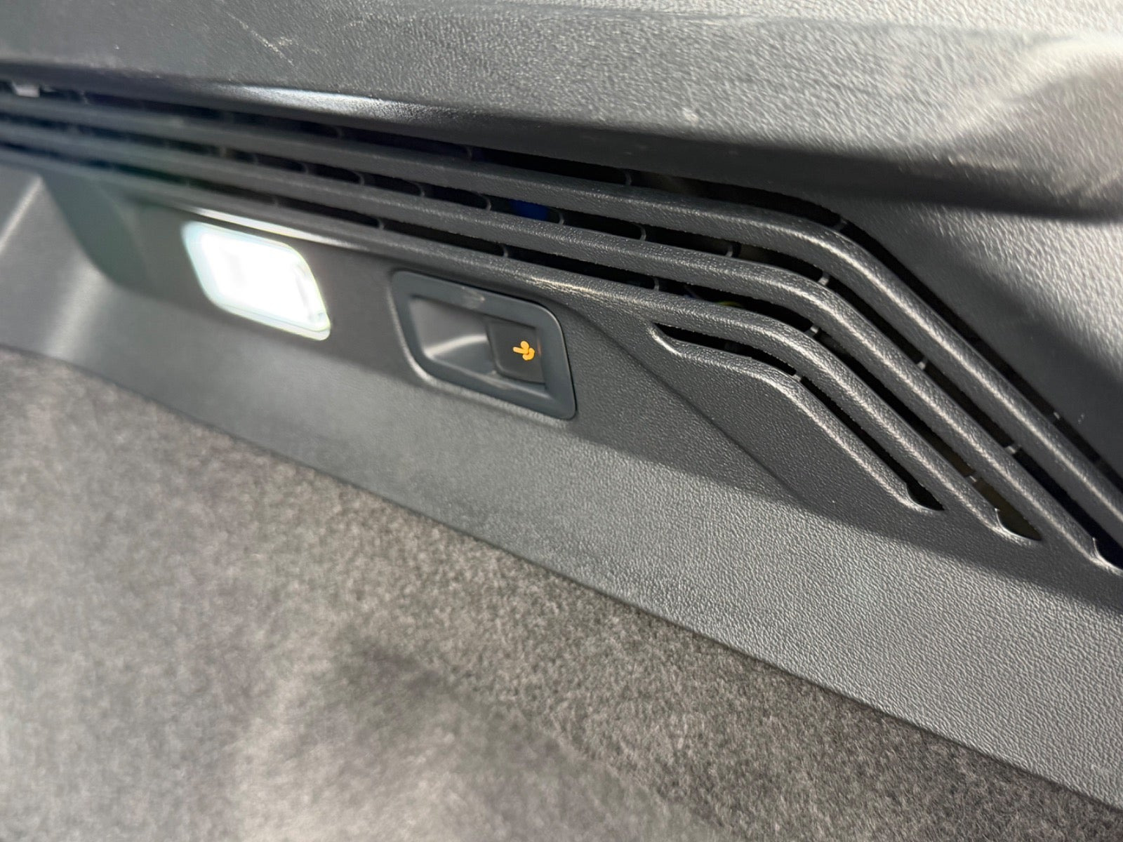 Sort VW ID.4 fra 2023