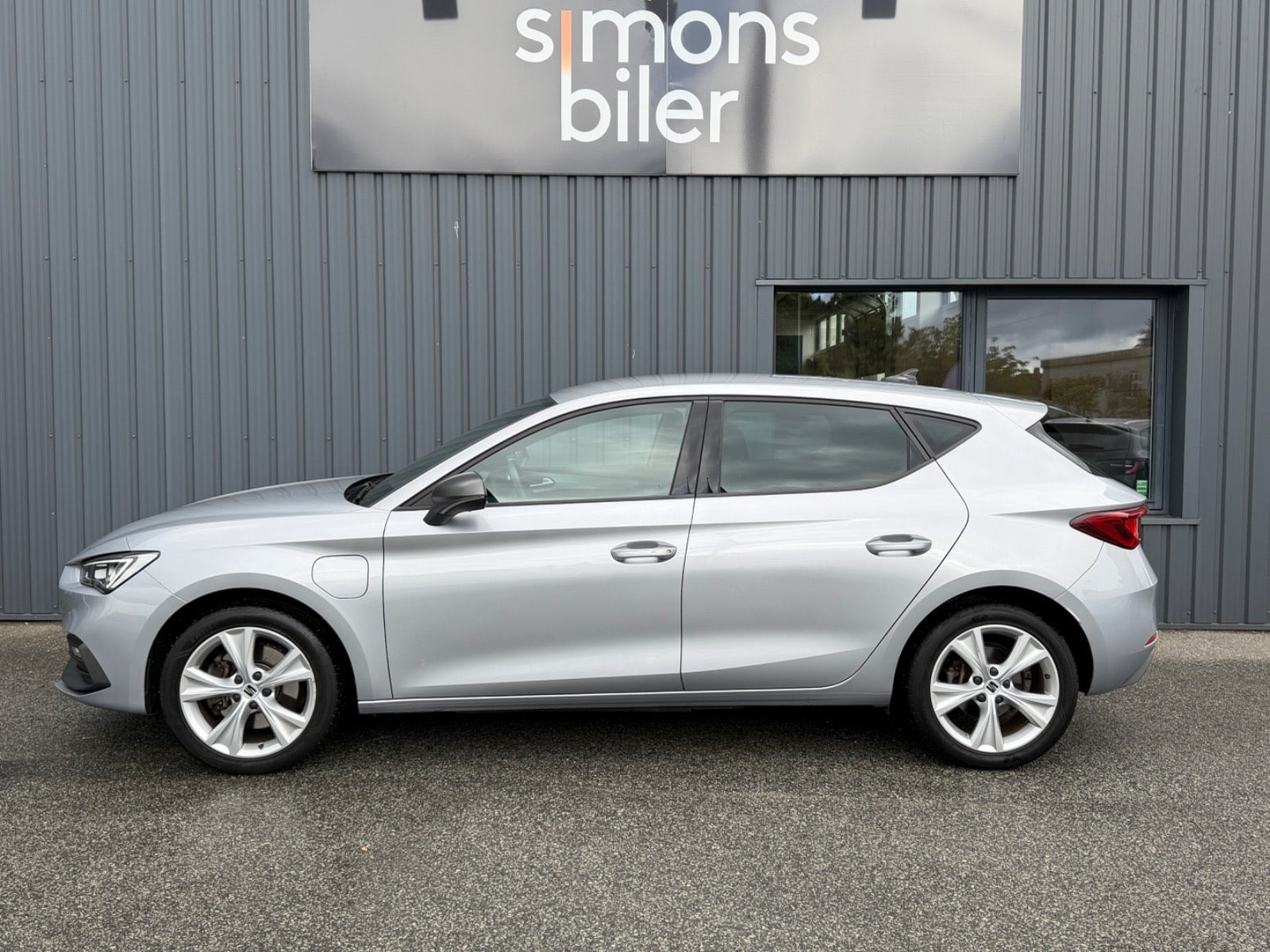 Sølv Seat Leon fra 2021