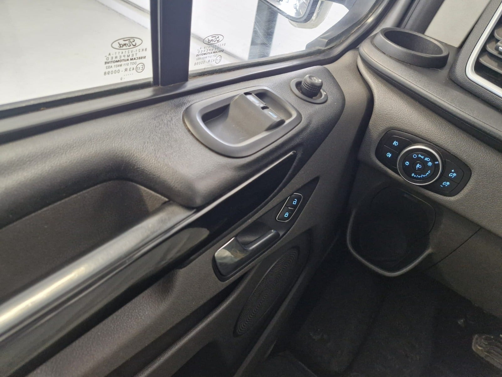 Sølv Ford Transit Custom 300 L1 fra 2018