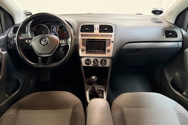 Blå VW Polo fra 2017