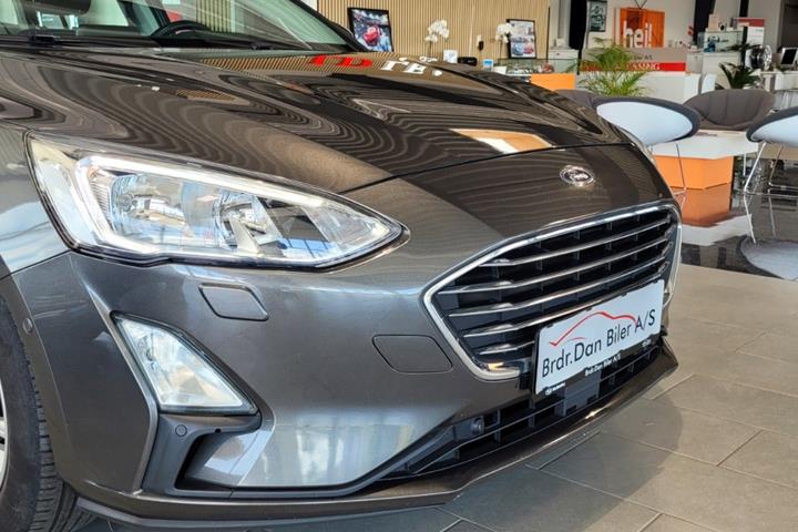 Grå Ford Focus fra 2019