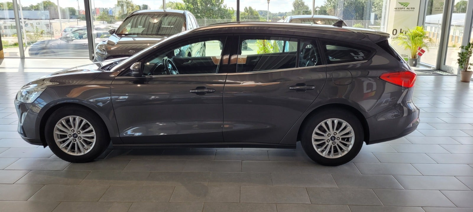 Grå Ford Focus fra 2019