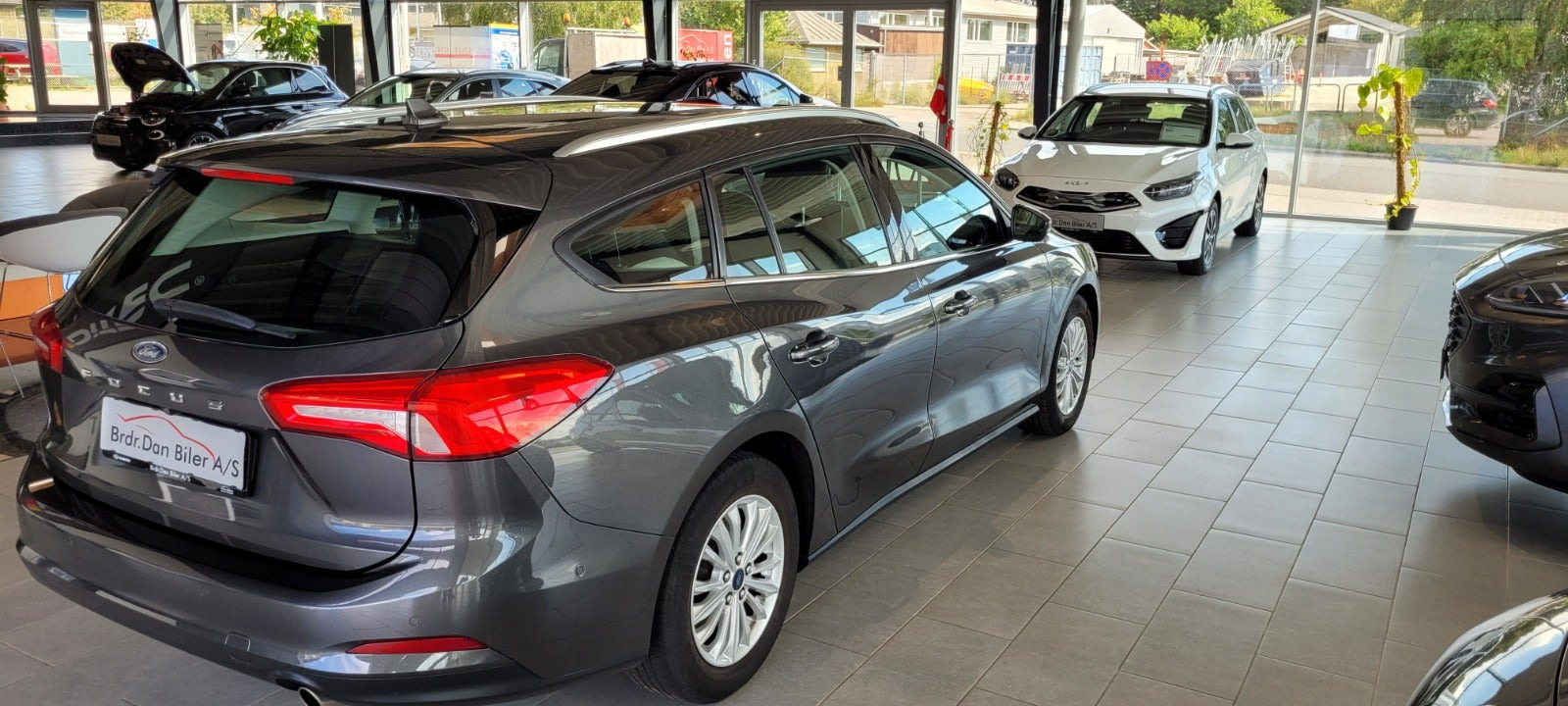 Grå Ford Focus fra 2019