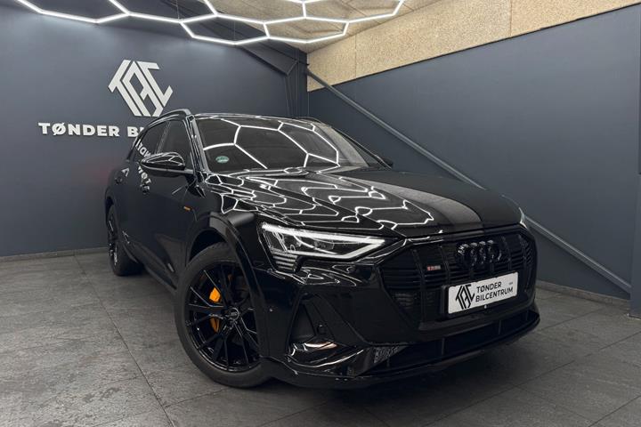 Sort Audi e-tron fra 2023