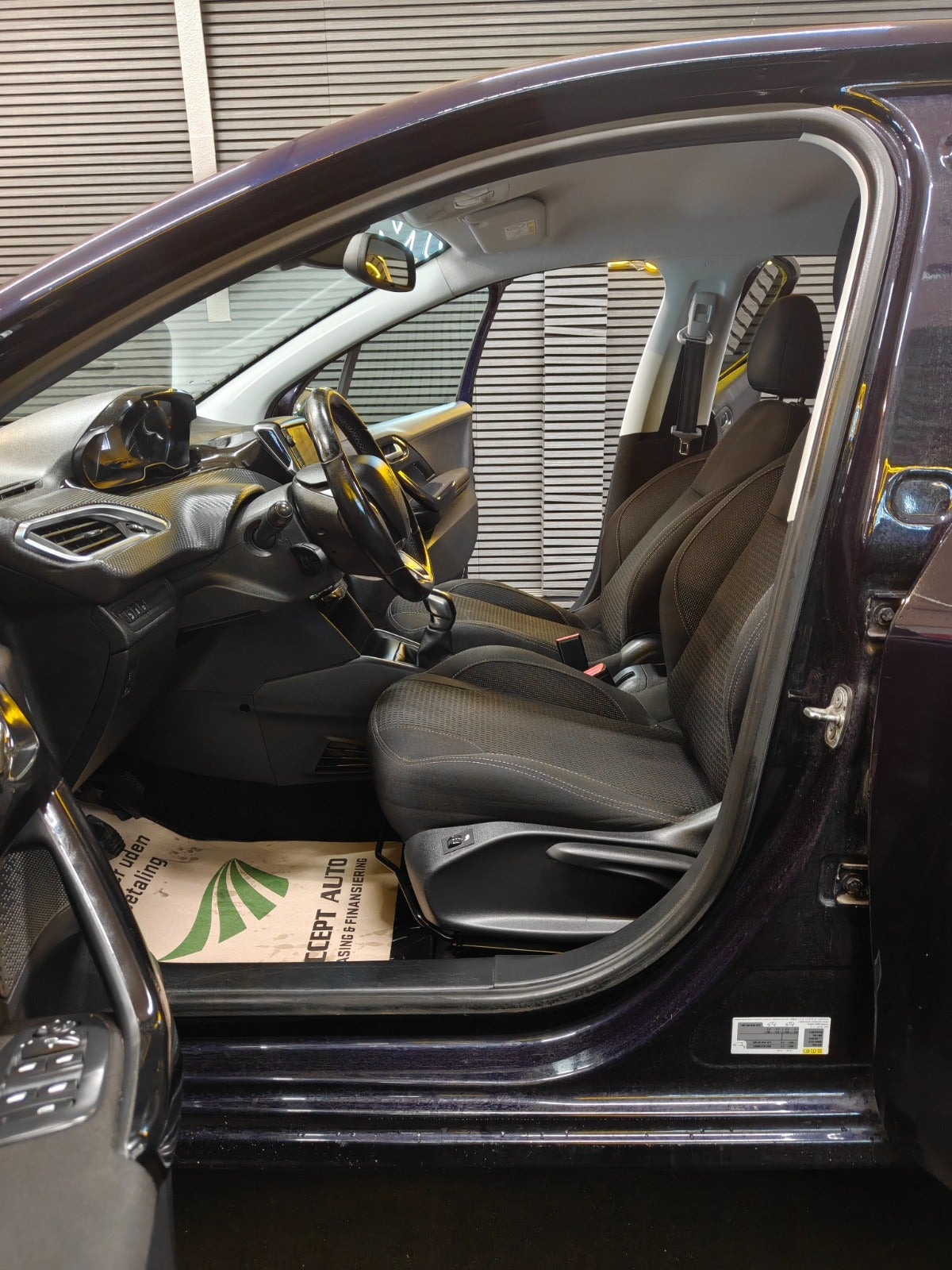 undefined Peugeot 208 fra 2016