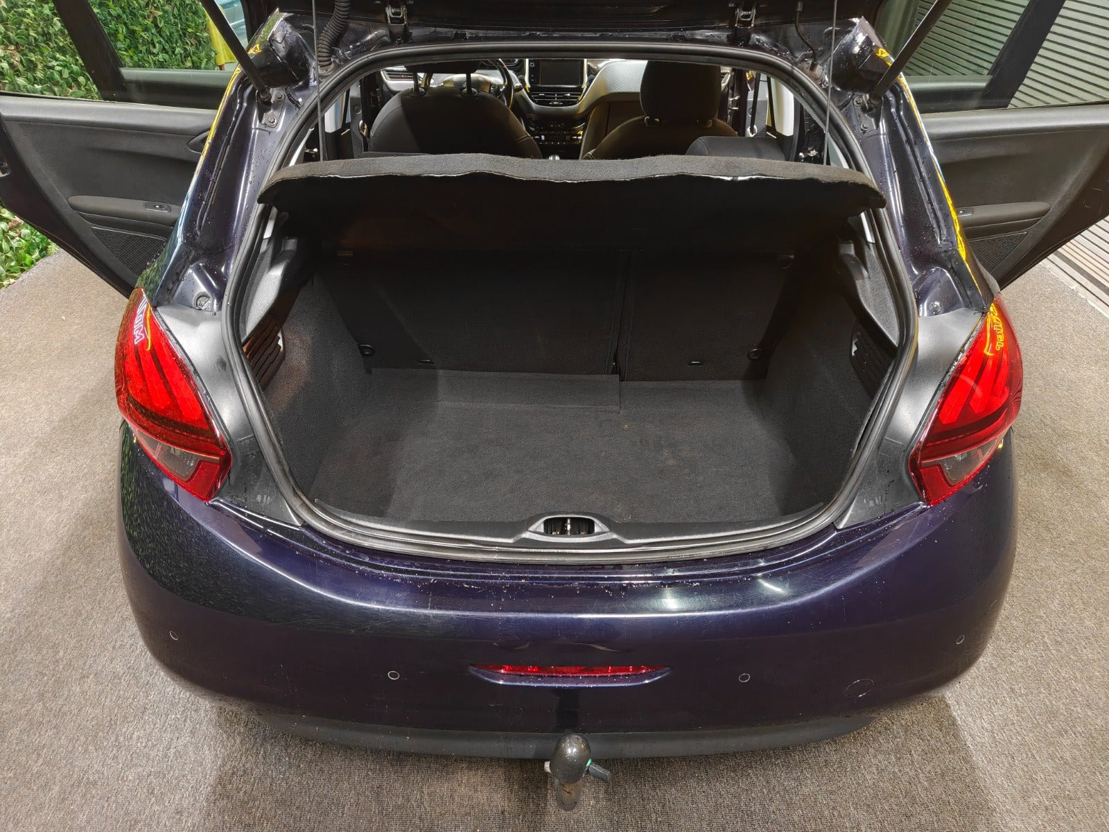 undefined Peugeot 208 fra 2016