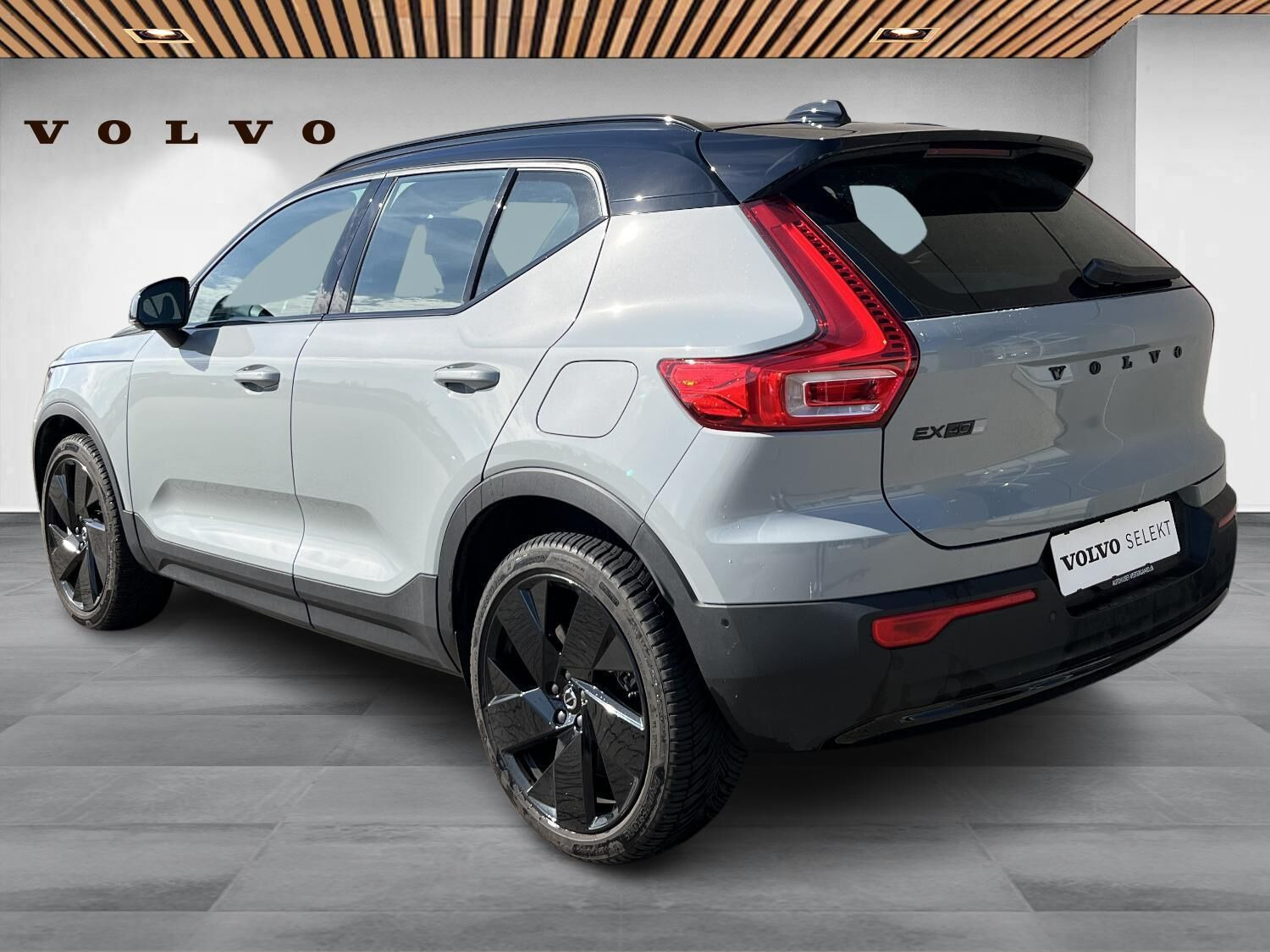 Grå Volvo EX40 fra 2026