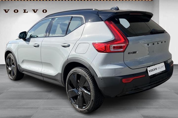 Grå Volvo EX40 fra 2026