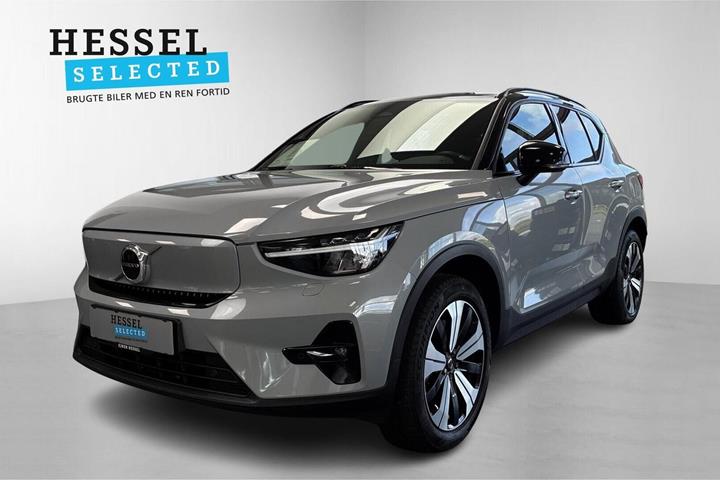 Grå Volvo XC40 fra 2024