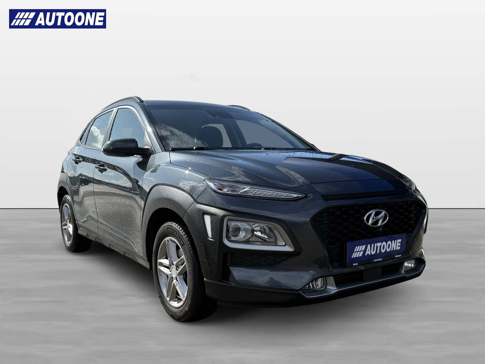 Grå Hyundai Kona fra 2019
