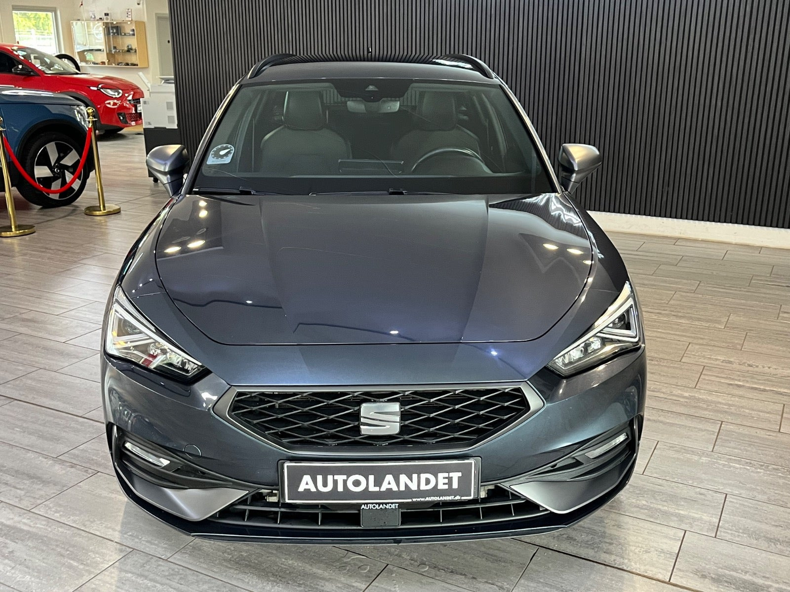 Grå Seat Leon fra 2021