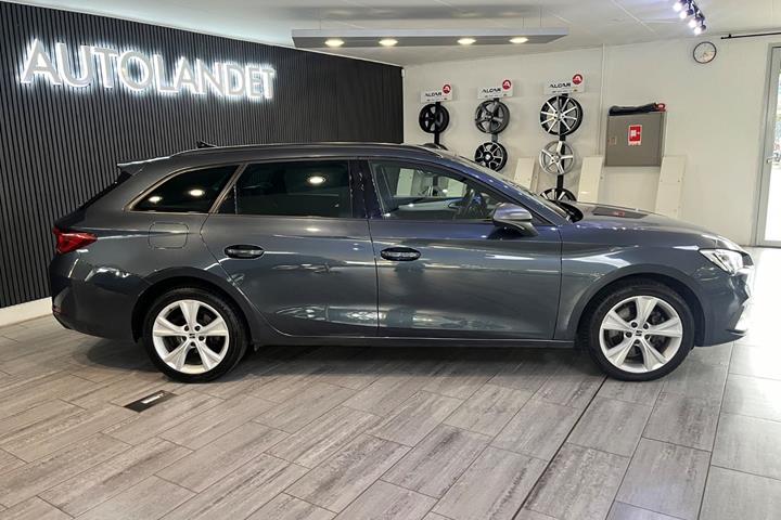 Grå Seat Leon fra 2021