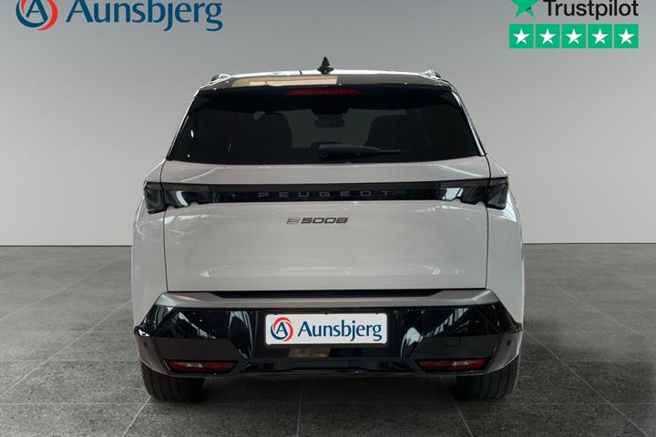 Hvid Peugeot e-5008 fra 2025