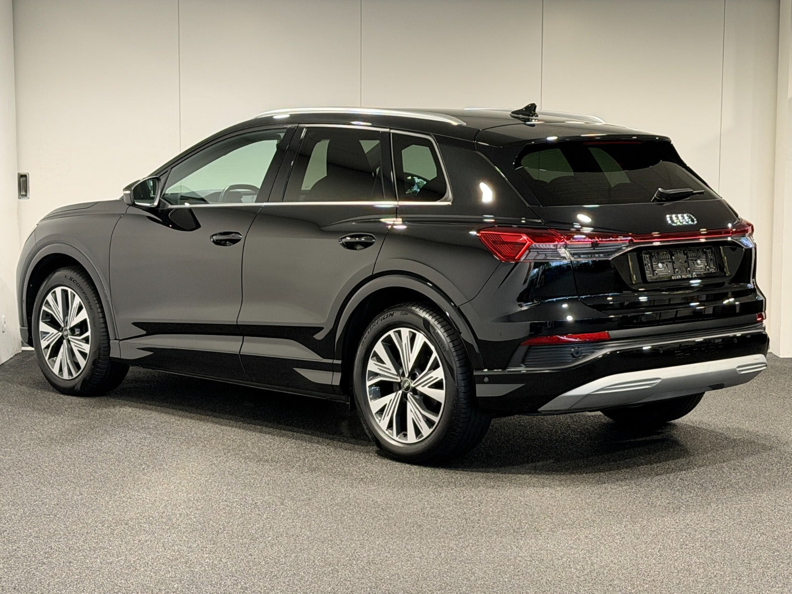 Sort Audi Q4 e-tron fra 2023