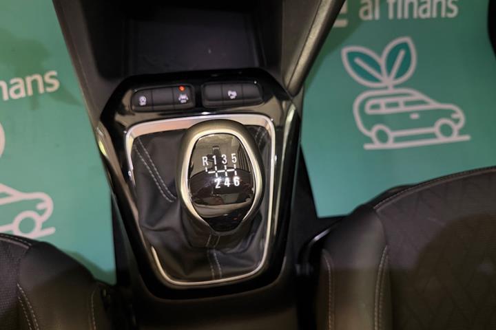 Grå Opel Corsa fra 2021