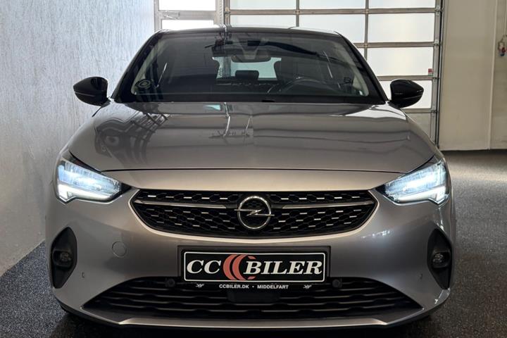 Grå Opel Corsa fra 2021