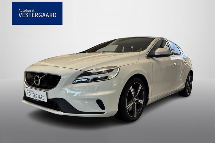 Hvid Volvo V40 fra 2018