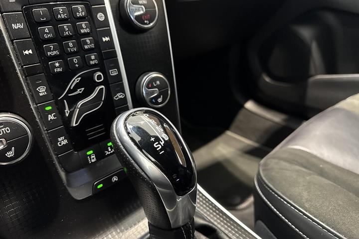 Hvid Volvo V40 fra 2018