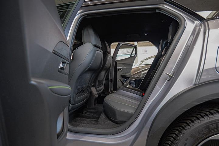 undefined Peugeot e-2008 fra 2025